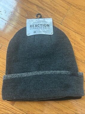 NWT Kenneth Cole Reaction beanie 2 pack